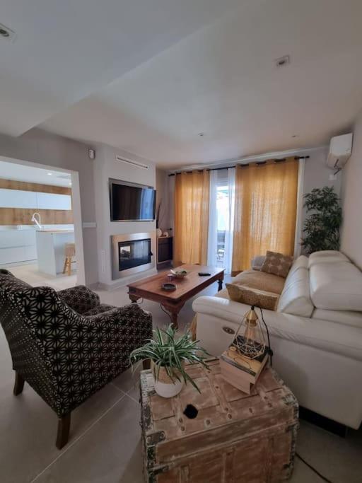 Casa Familiar En Apartment