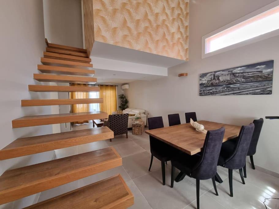 Casa Familiar En Apartment